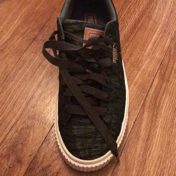 Puma baskets , size -8 in women’s - Picture 2 of 4